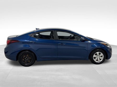 Used 2016 Hyundai Elantra SE FWD image 18