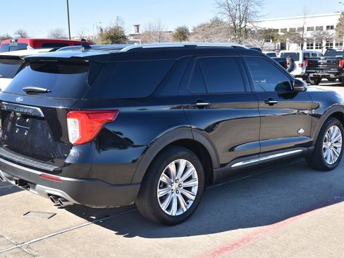 Used 2021 Ford Explorer King Ranch w/ Premium Technology Package image 6