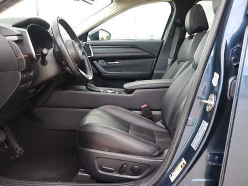 Used 2025 MAZDA CX-50 AWD 2.5 Hybrid w/ Premium Pkg image 9