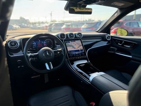 Used 2025 Mercedes-Benz GLC 300 4MATIC image 22
