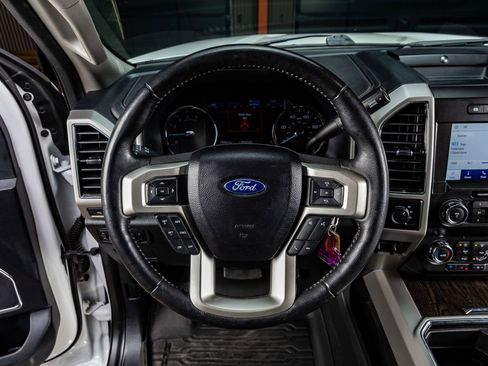 Used 2021 Ford F250 Lariat image 19