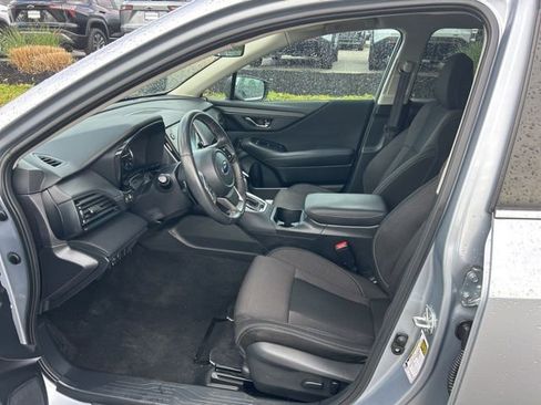 Used 2023 Subaru Outback Premium AWD/4WD image 6