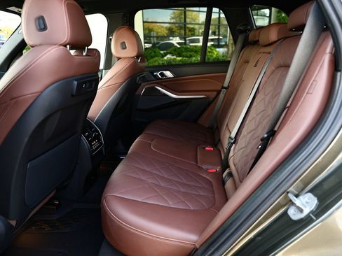 Used 2023 BMW X5 xDrive40i w/ M Sport Package AWD/4WD image 26