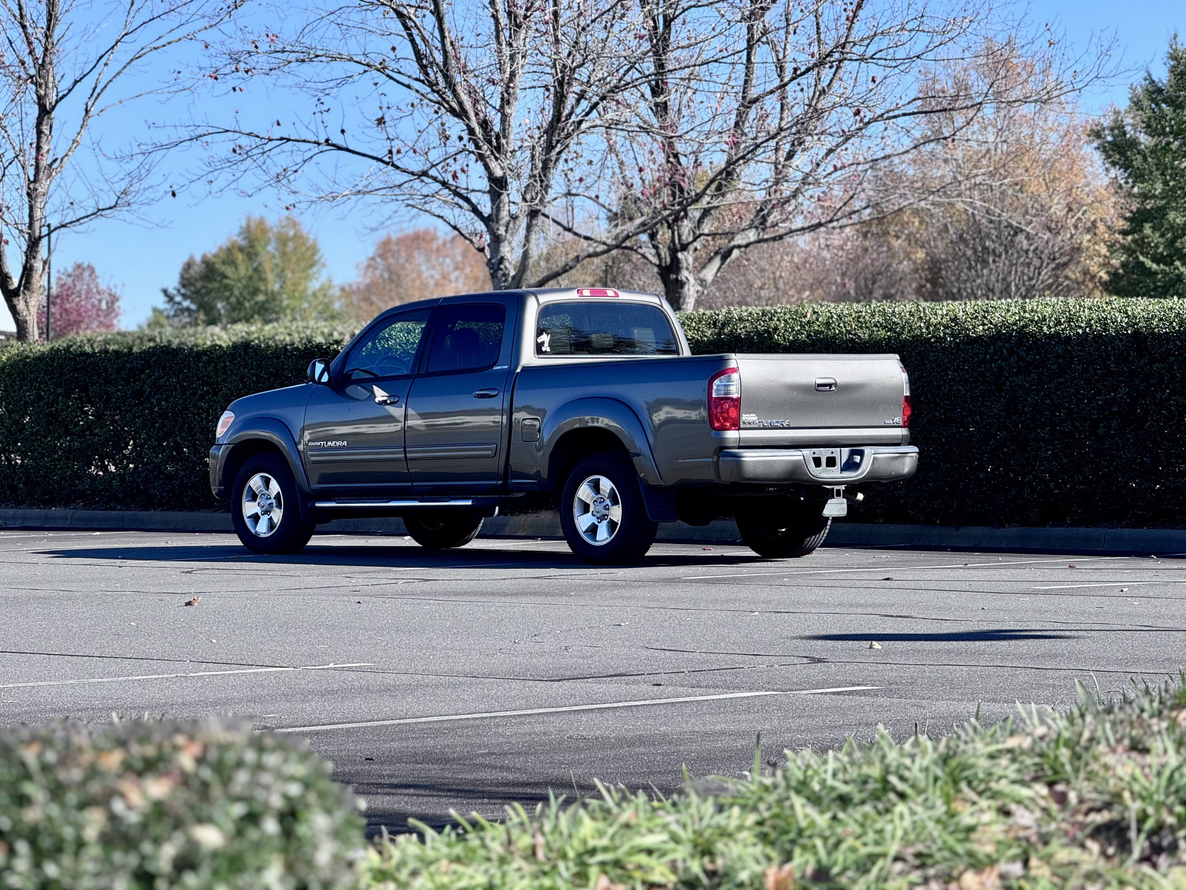 Used 2005 Toyota Tundra Limited w/ All Weather Guard Pkg RWD image 10