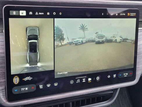 Used 2022 Rivian R1T Adventure image 22