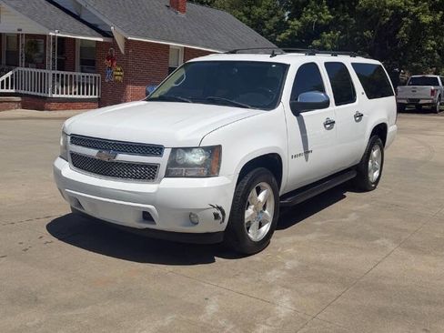 Used 2008 Chevrolet Suburban LTZ w/ LTZ Preferred Equipment Group AWD/4WD image 1