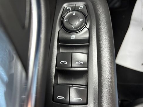 Used 2023 GMC Yukon XL SLE image 17