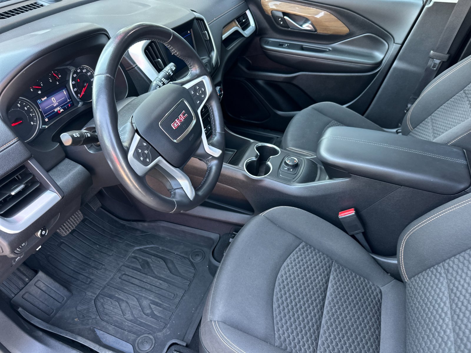 Used 2020 GMC Terrain SLE w/ Elevation Edition AWD/4WD image 10