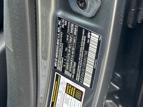 Used 2025 Mercedes-Benz GLE 450e 4MATIC image 36