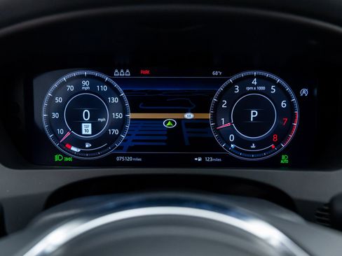 Used 2020 Jaguar F-PACE S image 22