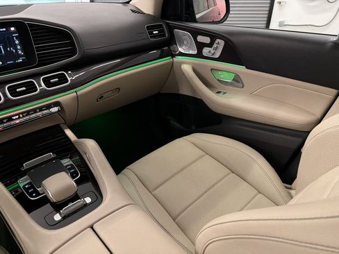 Used 2020 Mercedes-Benz GLS 450 4MATIC image 29