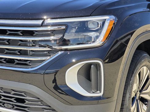 New 2026 Volkswagen Atlas SE FWD image 6