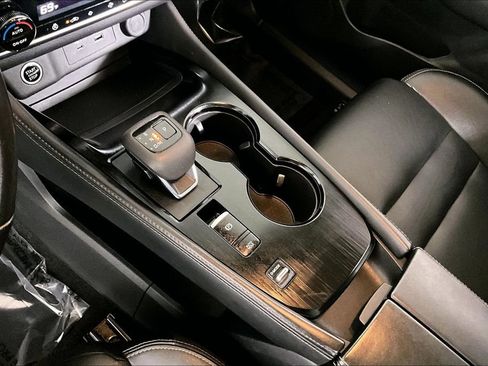 Used 2023 Nissan Rogue SL image 17