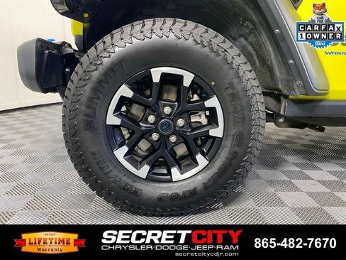Used 2024 Jeep Wrangler Unlimited Rubicon 4xe AWD/4WD image 9