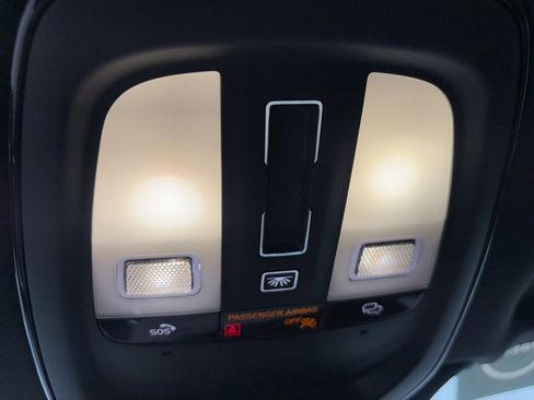 Certified 2023 Volvo XC90 B6 Ultimate w/ Protection Package Premier image 33