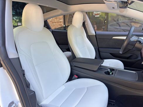 Used 2022 Tesla Model 3 image 37