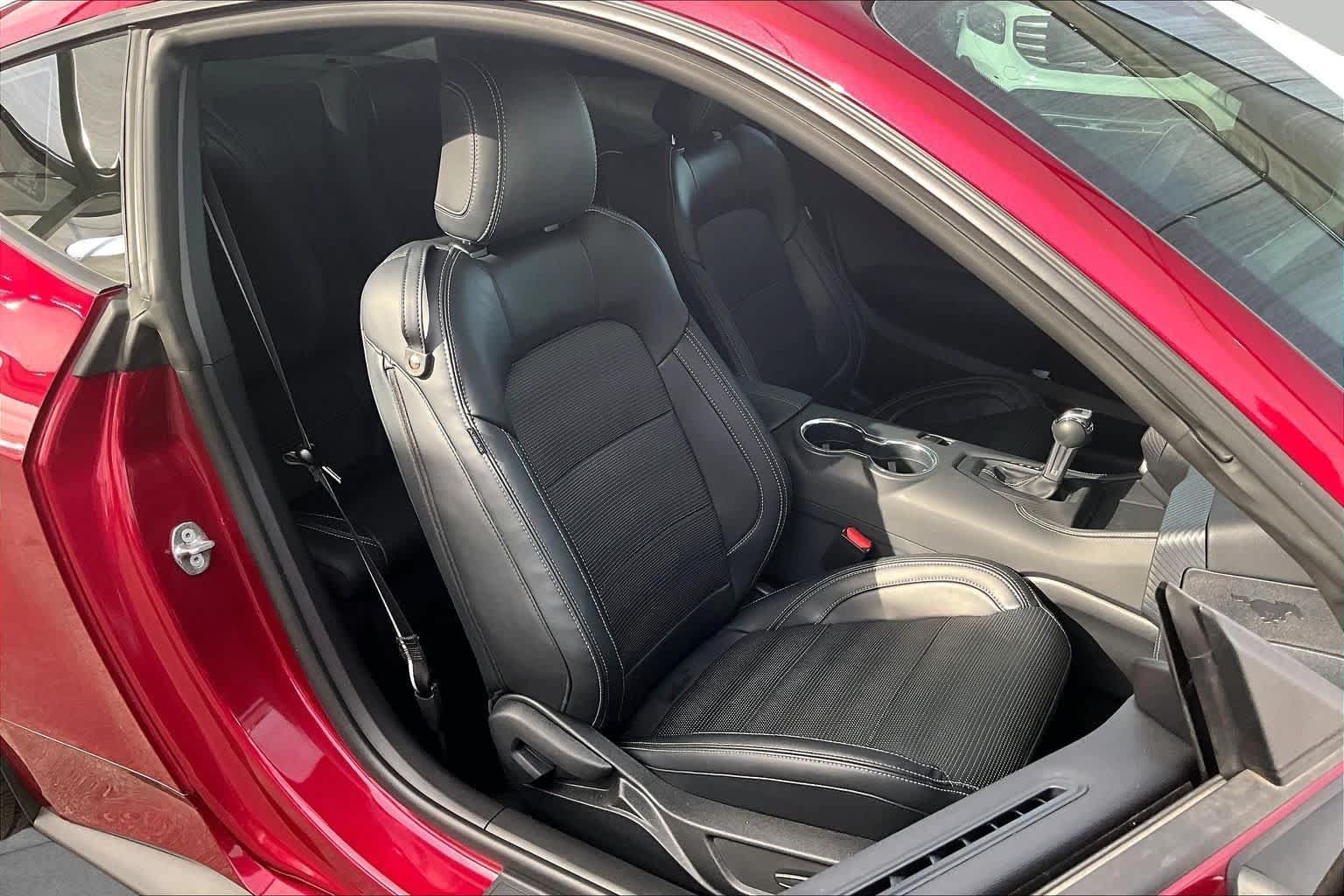Used 2025 Ford Mustang Premium RWD image 9