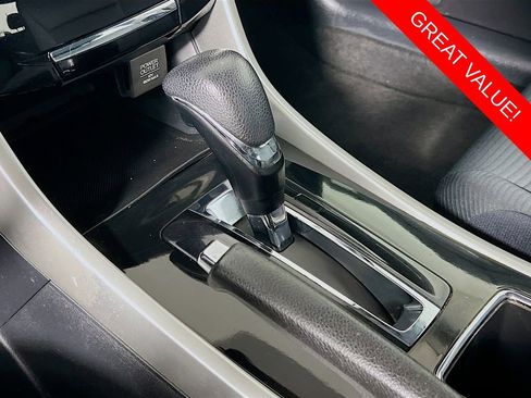 Used 2016 Honda Accord LX image 16