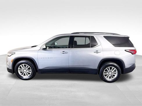 Used 2023 Chevrolet Traverse LT FWD image 11