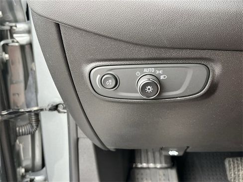 Certified 2023 Chevrolet Equinox LT image 17