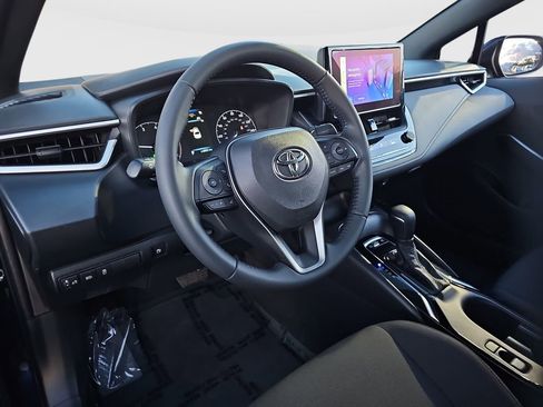 Certified 2024 Toyota Corolla SE FWD image 9