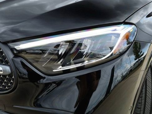 New 2026 Mercedes-Benz GLC 300 GLC 300 image 9