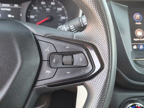 Used 2023 Chevrolet TrailBlazer LS FWD image 19
