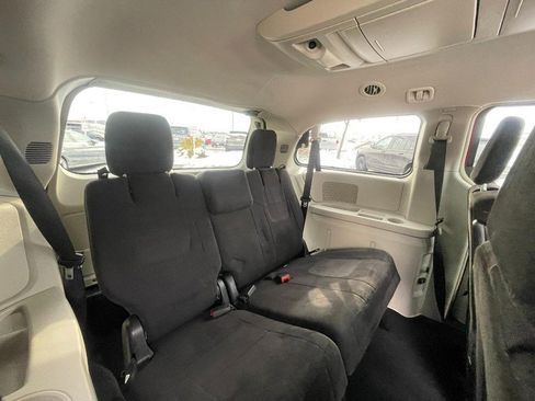 Used 2011 Dodge Grand Caravan Crew image 9