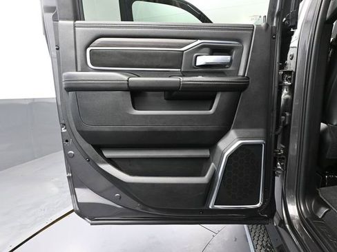 Used 2026 RAM 2500 Laramie AWD/4WD image 37