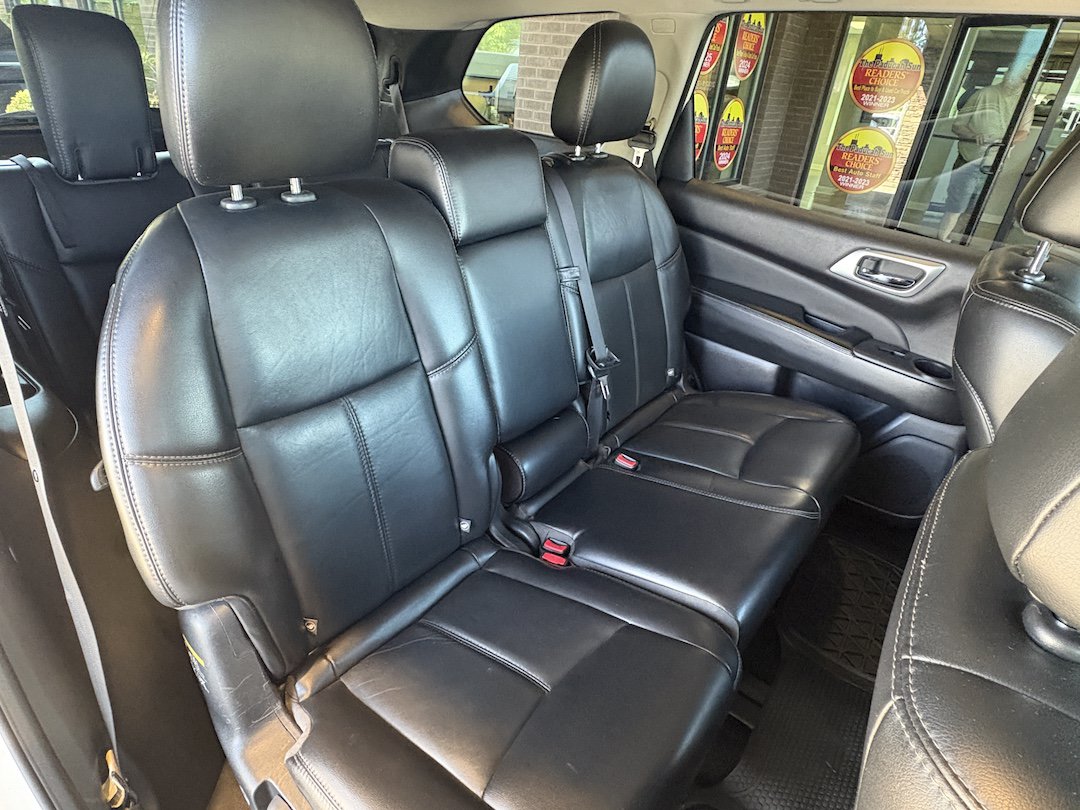 Used 2017 Nissan Pathfinder SL w/ SL Tech Package FWD image 31