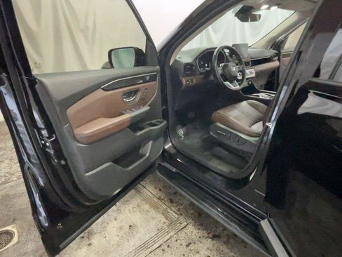 Used 2023 Honda Pilot Elite image 25