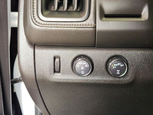 Certified 2018 GMC Canyon SLT w/ Driver Alert Package image 21