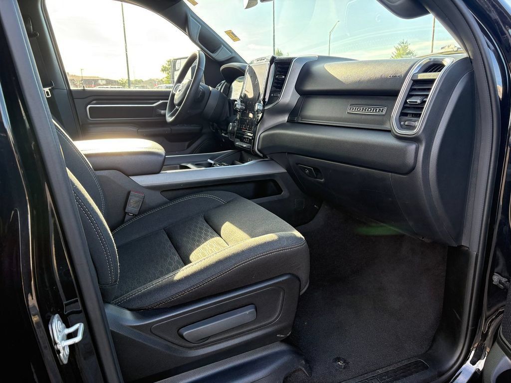 Used 2025 RAM 1500 Big Horn AWD/4WD image 10