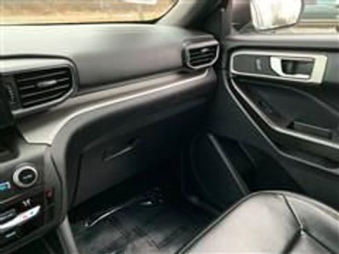 Used 2020 Ford Explorer XLT w/ Equipment Group 202A image 32