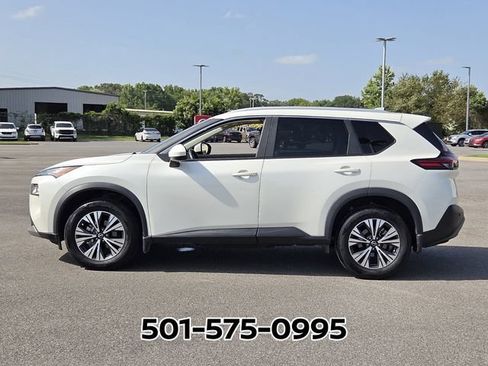 Used 2023 Nissan Rogue SV w/ SV Premium B Package FWD image 2