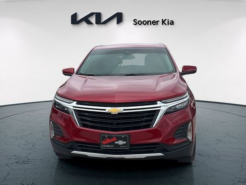Used 2024 Chevrolet Equinox LT FWD image 2
