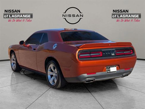 Used 2021 Dodge Challenger SXT image 7