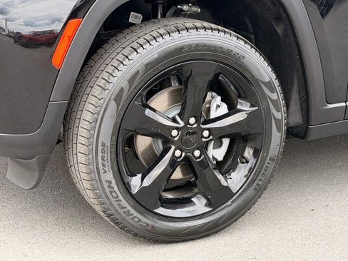 New 2026 Jeep Grand Cherokee Limited w/ Limited Altitude Package AWD/4WD image 21