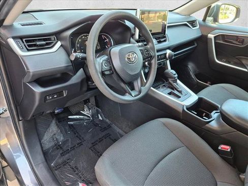 Used 2023 Toyota RAV4 LE FWD image 10