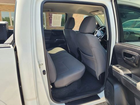 Used 2019 Toyota Tacoma SR5 image 15