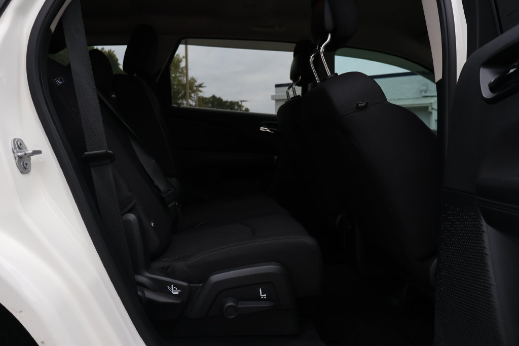 Used 2018 Dodge Journey SXT FWD image 13
