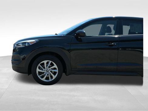 Used 2018 Hyundai Tucson SE AWD/4WD image 5