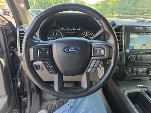 Used 2017 Ford F150 XLT w/ Equipment Group 302A Luxury AWD/4WD image 14