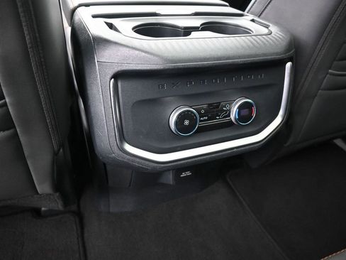 Used 2025 Ford Expedition Max Active AWD/4WD image 16