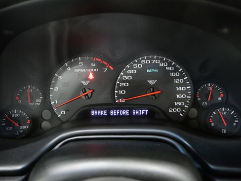 Used 2004 Chevrolet Corvette Convertible image 15