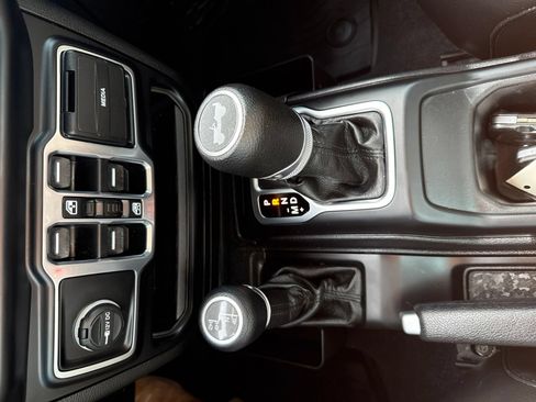 Used 2020 Jeep Wrangler Unlimited Sport AWD/4WD image 24
