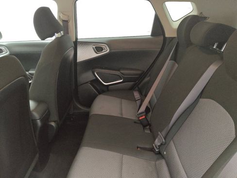Used 2022 Kia Soul LX FWD image 18