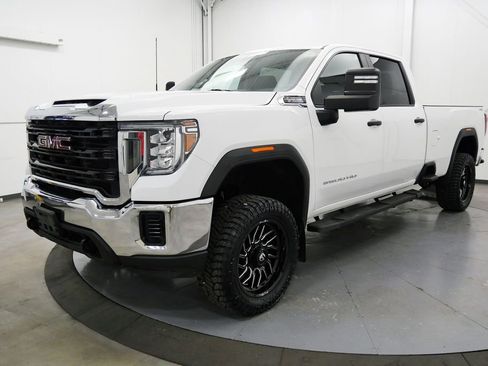 Used 2023 GMC Sierra 2500 Pro w/ Convenience Package AWD/4WD image 3