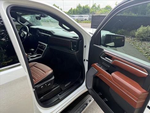 Used 2023 GMC Sierra 1500 Denali Ultimate AWD/4WD image 11