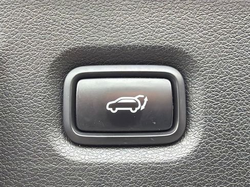 Used 2019 Hyundai Santa Fe FWD image 19